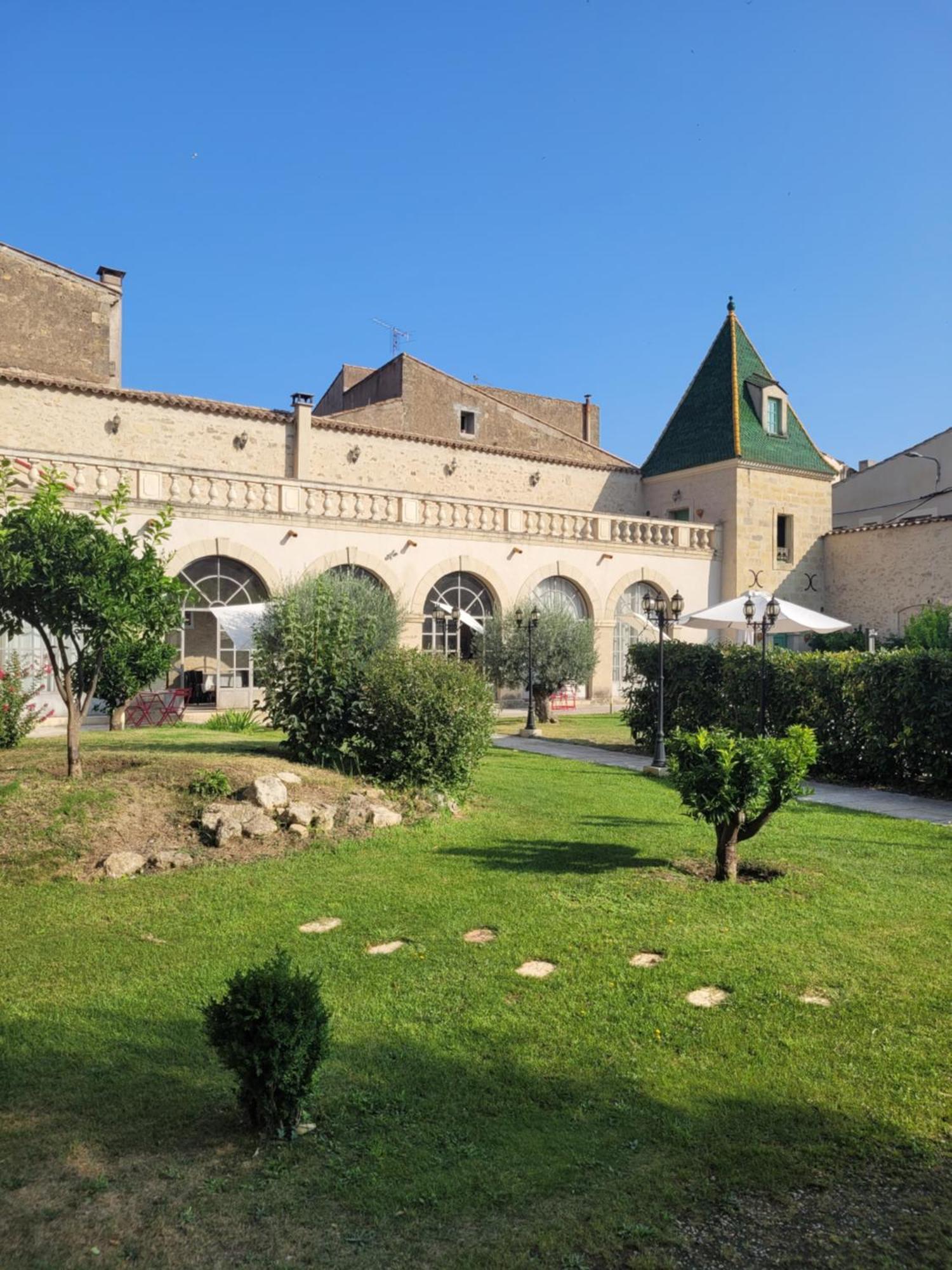 Pézenas Les Galeries De Beaulac מראה חיצוני תמונה